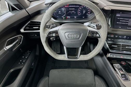 2022 Audi e-tron GT Premium Plus