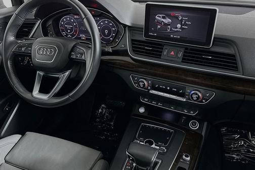 2018 Audi Q5 2.0T Premium Plus