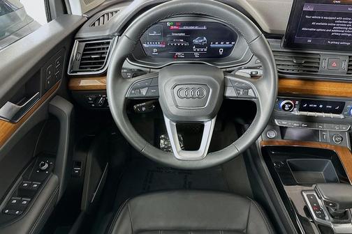 2023 Audi Q5 45 S line Premium Plus