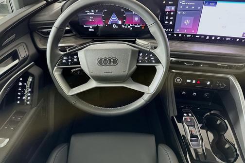 2025 Audi Q5 Premium Plus TFSI quattro S tronic