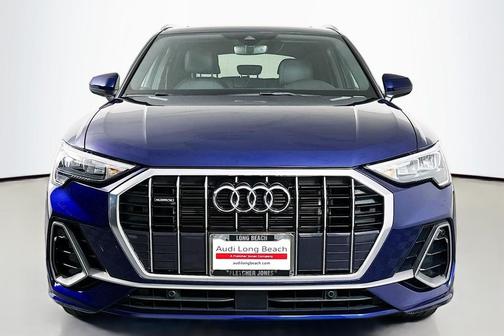 2022 Audi Q3 45 S line Premium