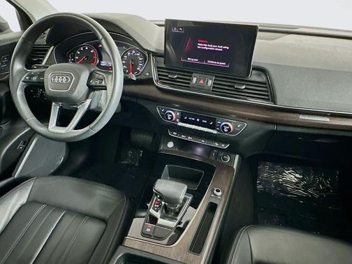 2023 Audi Q5 45 S line Premium
