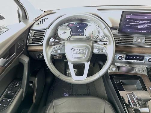 2023 Audi Q5 45 S line Premium