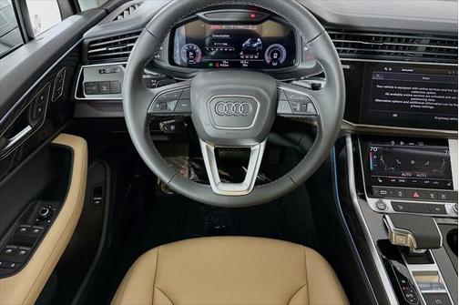 2025 Audi Q7 45 Premium Plus
