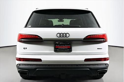 2025 Audi Q7 45 Premium Plus