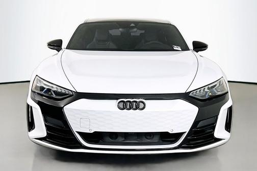 2023 Audi e-tron GT Prestige quattro