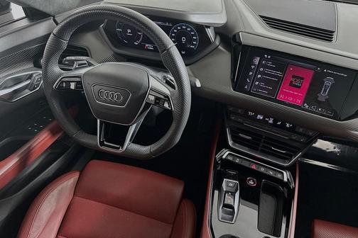 2024 Audi e-tron GT Prestige quattro