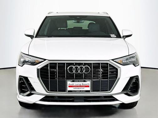 2022 Audi Q3 45 S line Premium