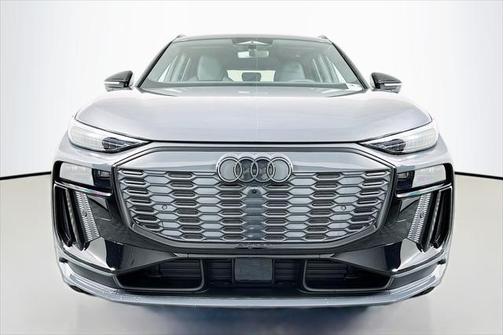 2025 Audi SQ6 e-tron Premium Plus quattro