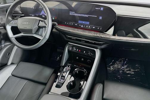 2025 Audi Q5 Premium Plus TFSI quattro S tronic