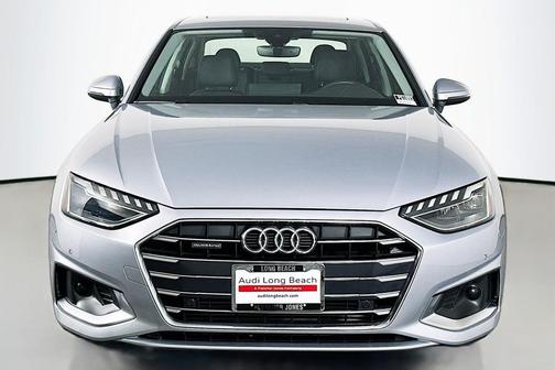 Florett Silver Metallic 2023 Audi A4 40 Premium