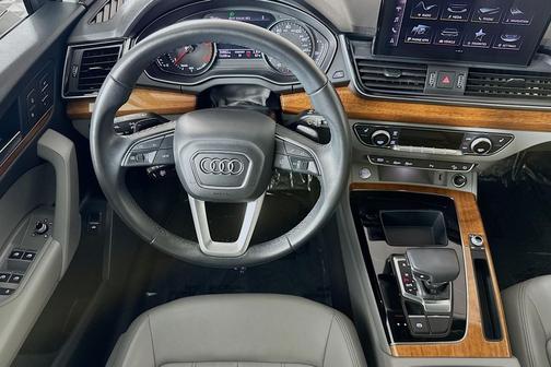 2023 Audi Q5 40 Premium