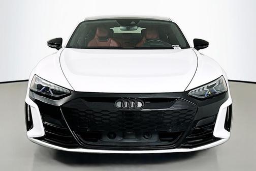 2022 Audi e-tron GT Prestige