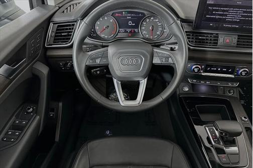 2024 Audi Q5 40 Premium