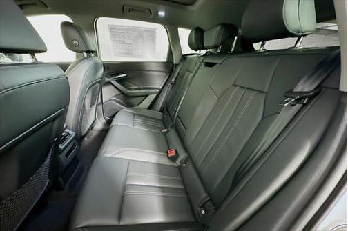 2025 Audi Q6 e-tron Premium
