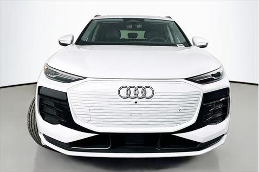 2025 Audi Q6 e-tron Premium
