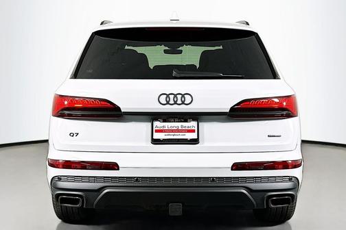 Glacier White Metallic 2026 Audi Q7 45 Premium Plus
