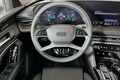 2025 Audi Q5 Premium Plus TFSI quattro S tronic