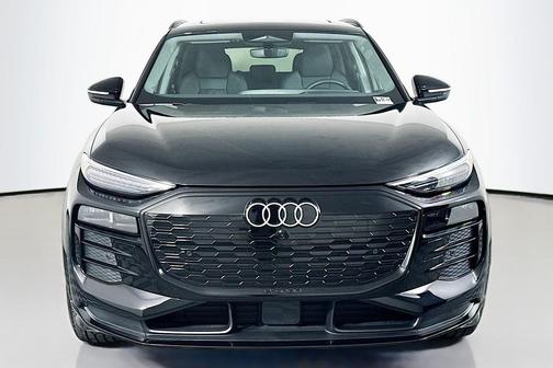 2025 Audi Q6 e-tron Prestige quattro