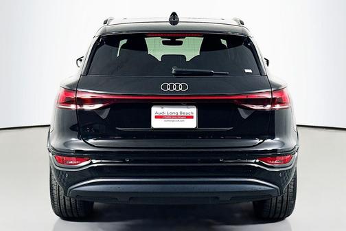2025 Audi Q6 e-tron Prestige quattro