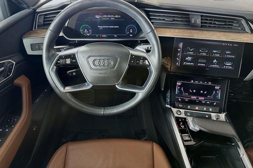 2022 Audi e-tron Premium