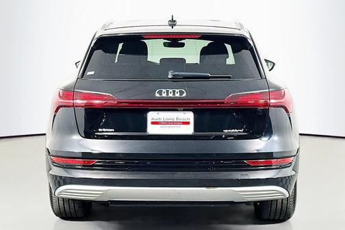 2022 Audi e-tron Premium