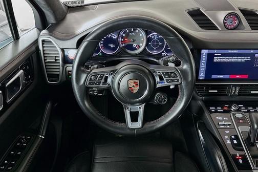 Dolomite Silver Metallic 2020 Porsche Cayenne Turbo