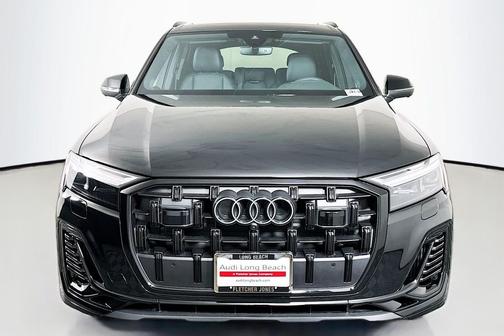 Mythos Black Metallic 2026 Audi Q7 55 Premium Plus
