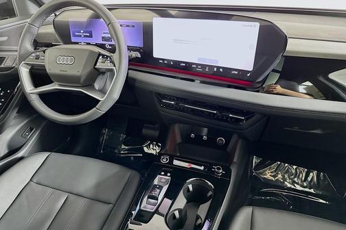 Mythos Black Metallic 2027 Audi Q6 e-tron Premium Plus quattro