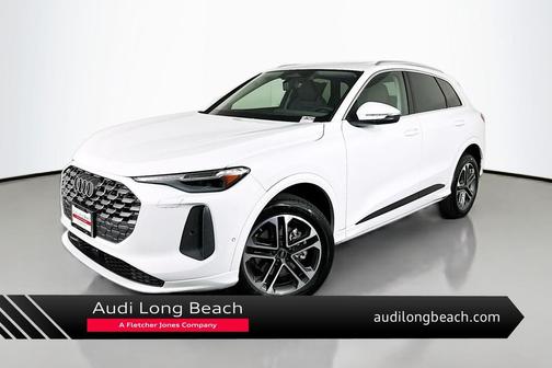 Glacier White Metallic 2026 Audi Q5 Premium Plus TFSI quattro S tronic