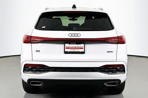 Glacier White Metallic 2026 Audi Q5 Premium Plus TFSI quattro S tronic