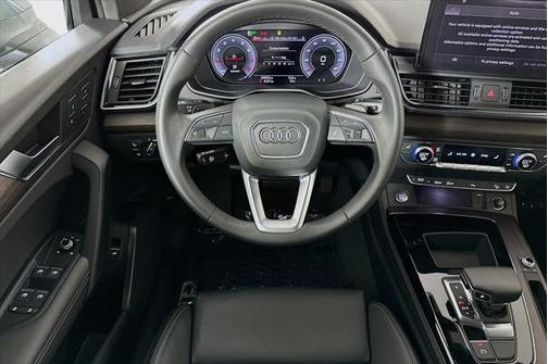 2022 Audi Q5 45 S line Premium Plus