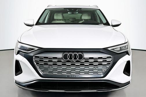 2024 Audi Q8 e-tron Premium