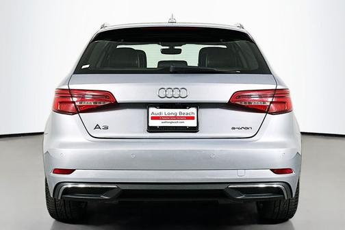 Florett Silver Metallic 2017 Audi A3 e-tron 1.4T Tech Premium Plus