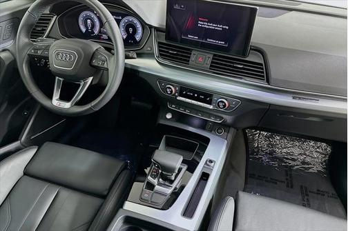 2024 Audi Q5 45 S line Premium Plus