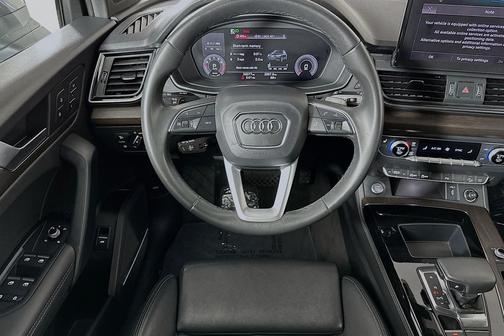 2023 Audi Q5 45 S line Premium Plus