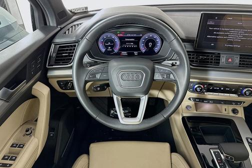 Glacier White Metallic 2023 Audi Q5 45 S line Premium Plus