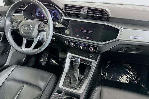 Progressive Red Metallic 2025 Audi Q3 Premium 45 TFSI S line quattro Tiptronic