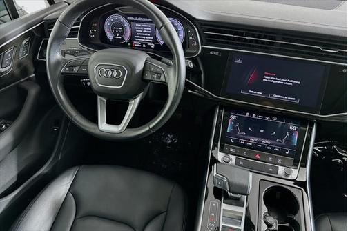 2023 Audi Q7 45 Premium