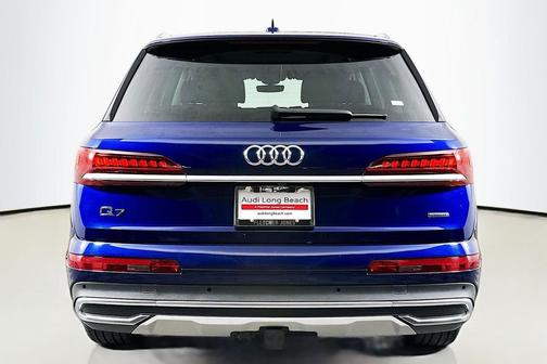 2023 Audi Q7 45 Premium