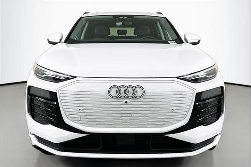 2025 Audi Q6 e-tron Premium quattro