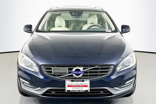 2016 Volvo V60 T5 Drive-E Platinum
