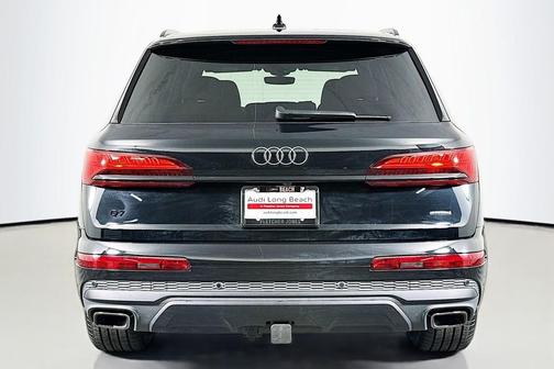 Mythos Black Metallic 2026 Audi Q7 45 Premium Plus