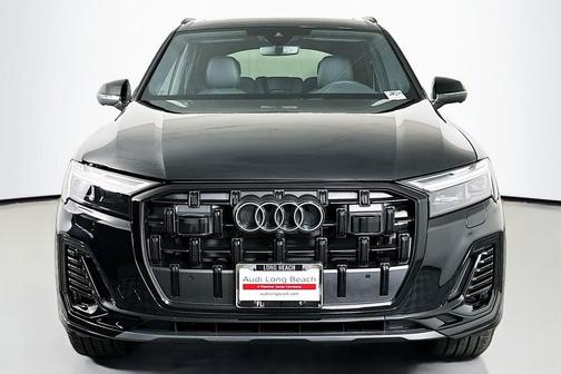Mythos Black Metallic 2026 Audi Q7 45 Premium Plus