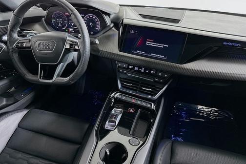 2023 Audi e-tron GT Prestige quattro