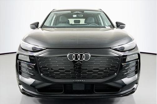 2025 Audi Q6 e-tron Premium Plus quattro
