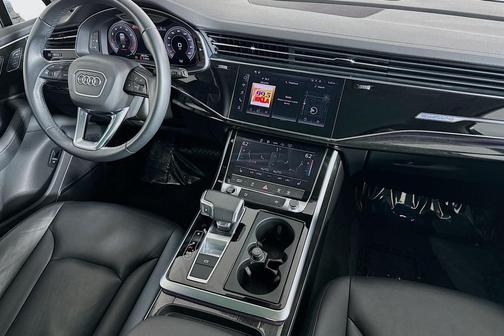 2024 Audi Q7 45 Premium Plus