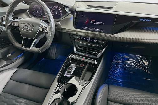 2022 Audi e-tron GT Prestige