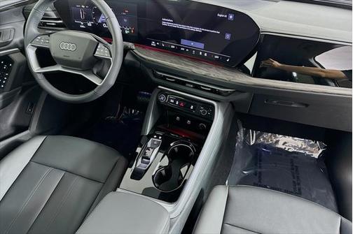 2025 Audi Q5 Premium