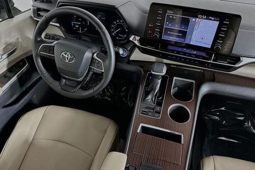 2021 Toyota Sienna XLE 7 Passenger
